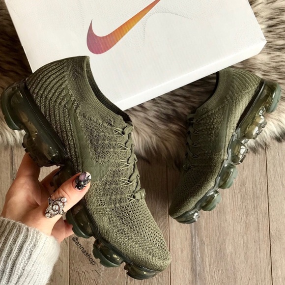 Nike Shoes - NWT Nike Vapor max